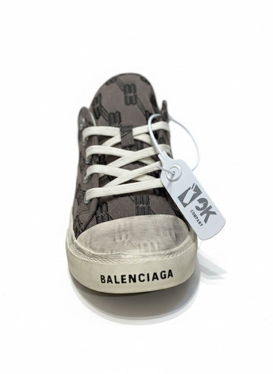 blaenciaga paris low Grey and White